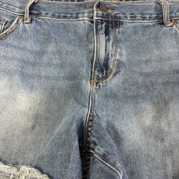 Old Navy Womens Distressed Diva Cut Off Jean Shorts Size 16 Light Wash Mid Rise - Picture 7 of 11